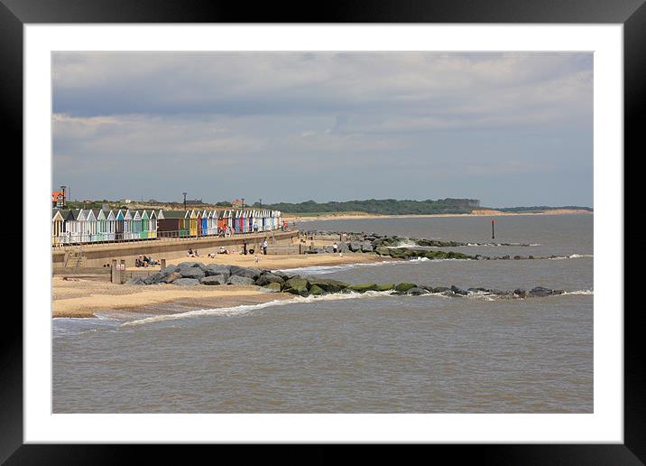 Southwold Beach and Huts Framed Mounted Print by Linda Brown