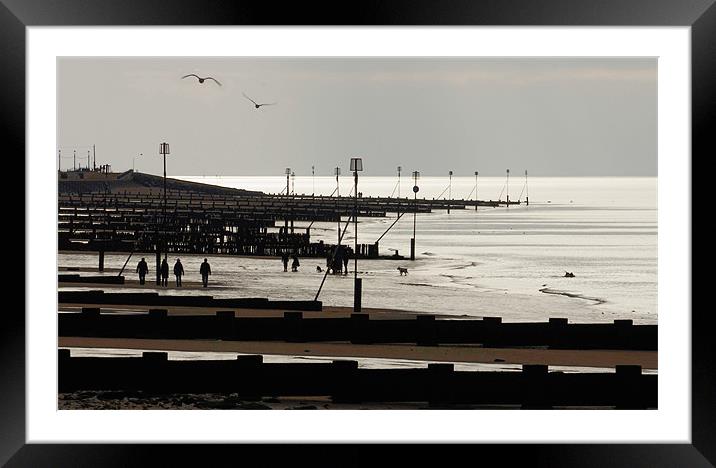 A day trip to Hunstanton Framed Mounted Print by Gary Pearson