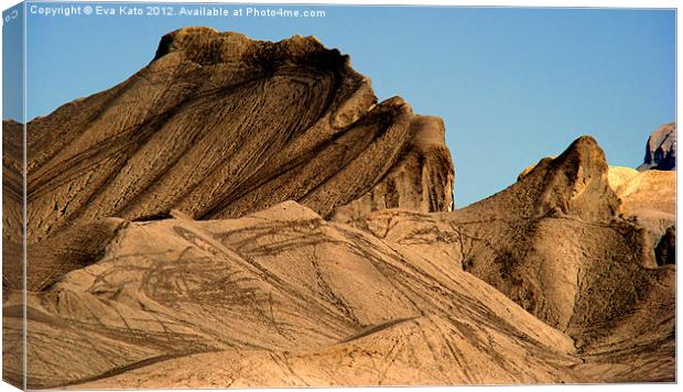 Desert Dune Canvas Print by Eva Kato