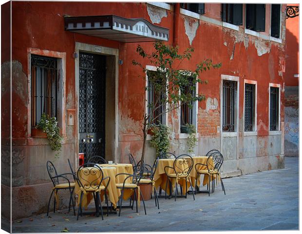 Cafe in Venice Canvas Print by David Worthington