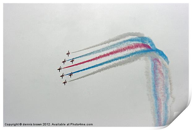 Red Arrows at Lowestoft airshow Print by dennis brown