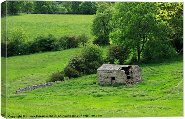 Derelict stone barn in Bishopdale Canvas Print by Louise Heusinkveld