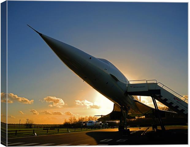 Concorde at sunset Canvas Print by David Worthington