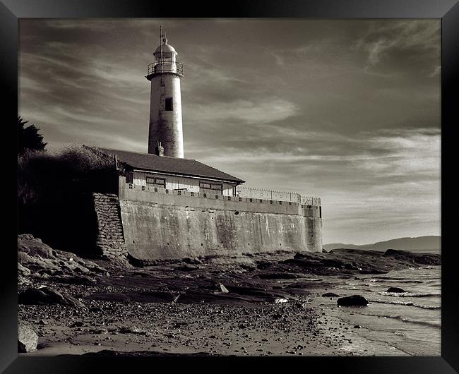 Hale lighthouse on the Mersey Framed Print by David Worthington