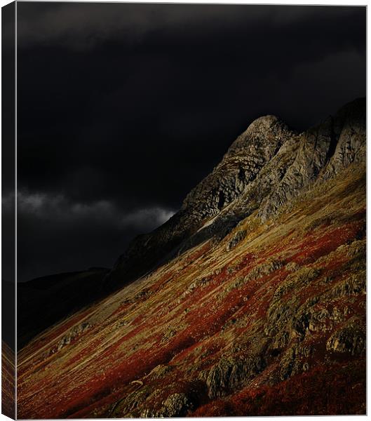 Langdale pike o stickle Canvas Print by Robert Fielding
