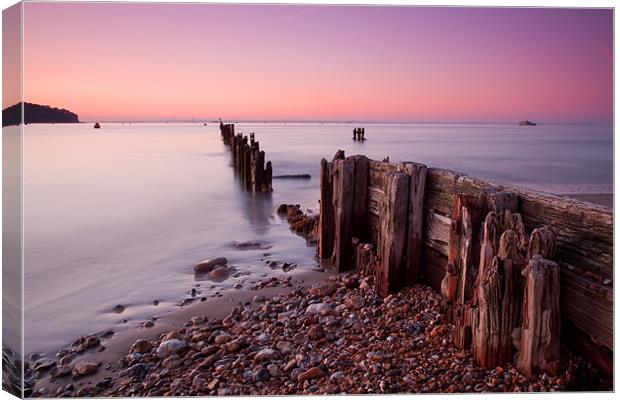 Bembridge Seafront Canvas Print by Barry Maytum