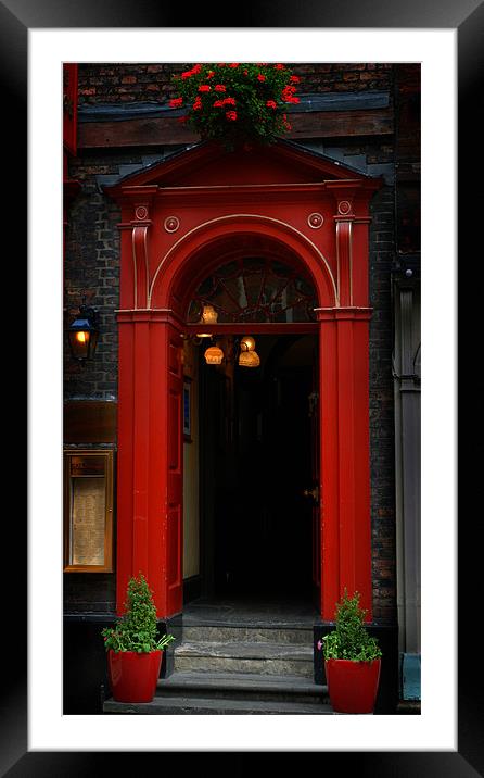The red door Framed Mounted Print by David Worthington