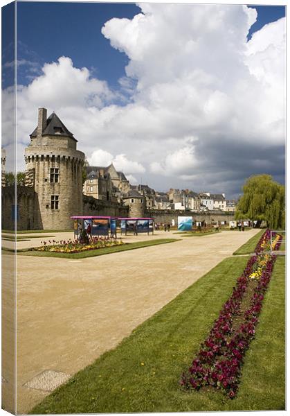Vannes#5 Canvas Print by Simon Armstrong
