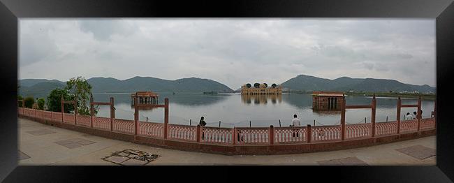 the water palace in Jaipur Framed Print by jon lovejoy