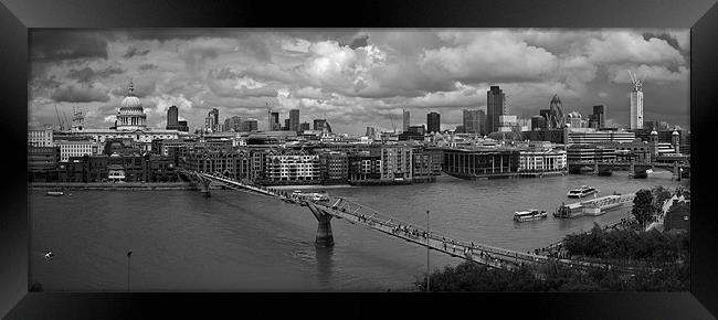 St Paul's and the City panorama BW Framed Print by Gary Eason