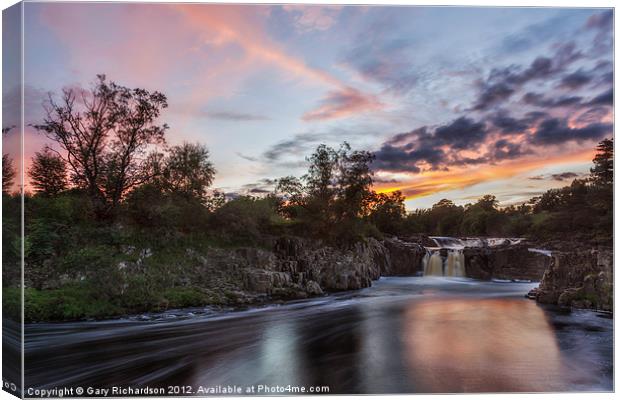 Low Force Sunset Canvas Print by Gary Richardson