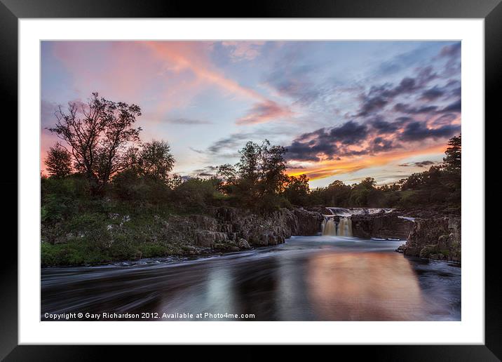 Low Force Sunset Framed Mounted Print by Gary Richardson