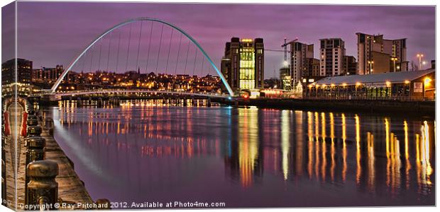 Early Morning inNewcastle Canvas Print by Ray Pritchard