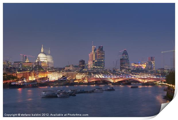 London skyline and river Thames at dusk Print by stefano baldini
