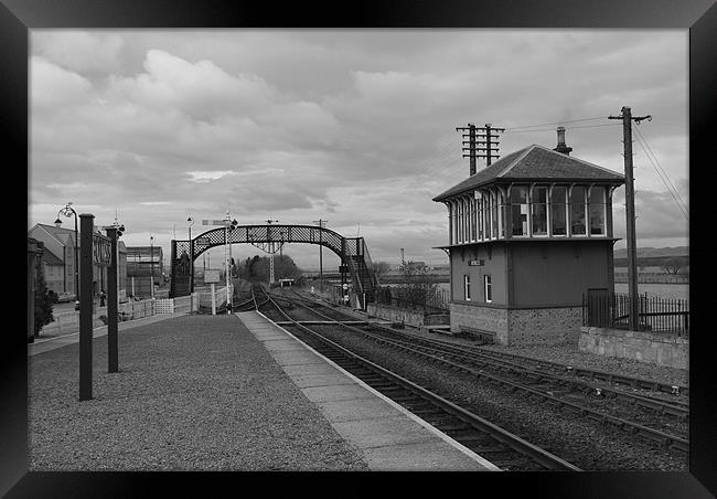 The Railway Station, Bo'ness Framed Print by Lee Osborne