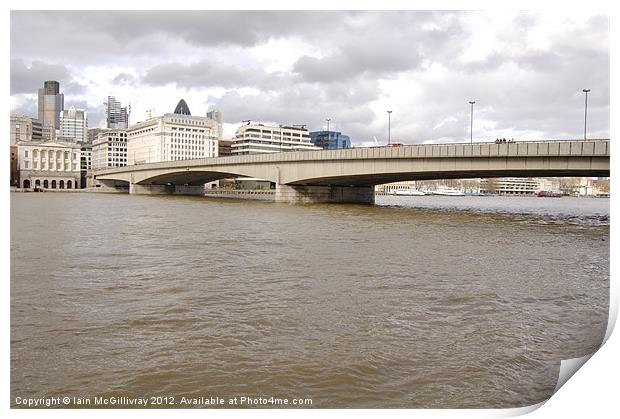 London Bridge Print by Iain McGillivray
