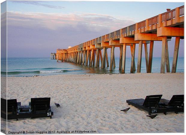 Half Hitch Pier Canvas Print by Susan Medeiros