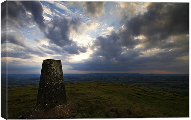 Clee Hill Sunset Canvas Print by Shane Lewis