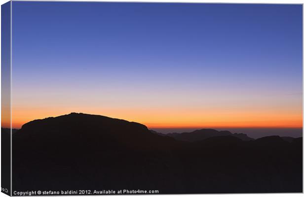 Sunset view from the summit of Mount Sinai, Egypt Canvas Print by stefano baldini