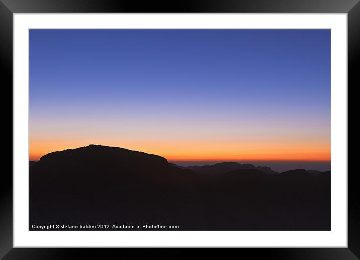 Sunset view from the summit of Mount Sinai, Egypt Framed Mounted Print by stefano baldini