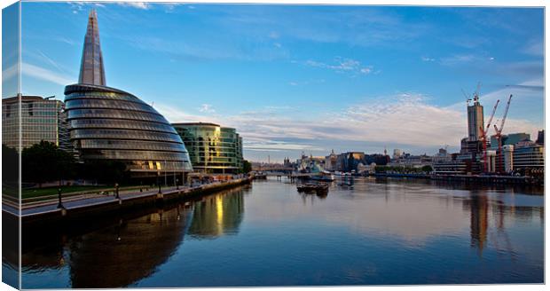 Thames Panorama Canvas Print by peter tachauer