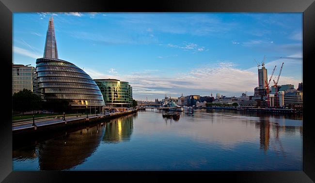 Thames Panorama Framed Print by peter tachauer