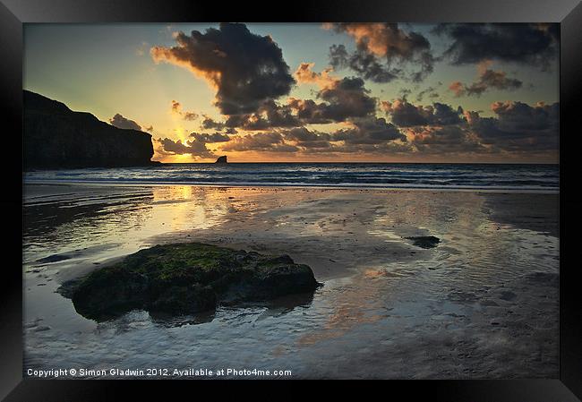 Sunset at Trevaunance Cove, St Agnes Framed Print by Simon Gladwin