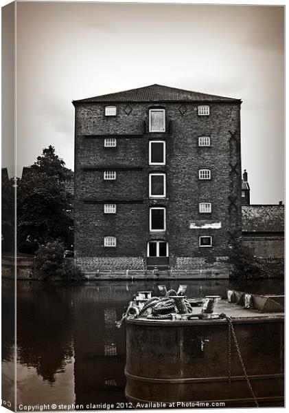 Old building at Newark Canvas Print by stephen clarridge