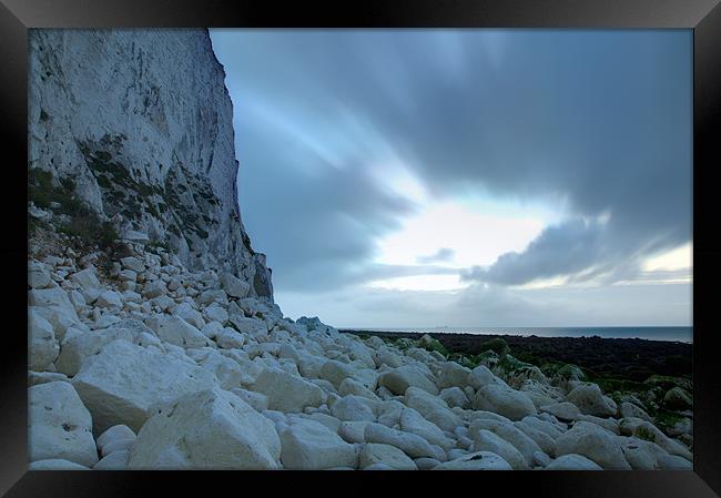 Dawn at the White Cliffs of Dover Framed Print by Ian Middleton