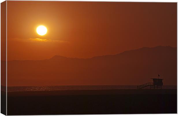 Sunset in Venice Beach Canvas Print by Panas Wiwatpanachat