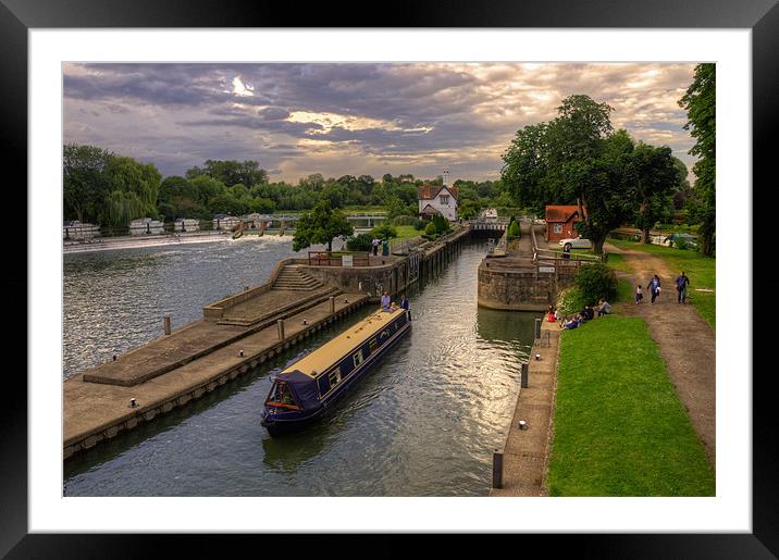 The River Thames at Goring Framed Mounted Print by Rob Hawkins