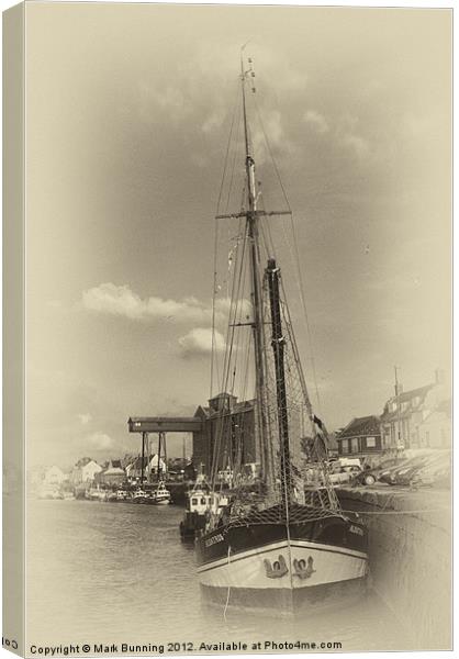 In the harbour old style Canvas Print by Mark Bunning