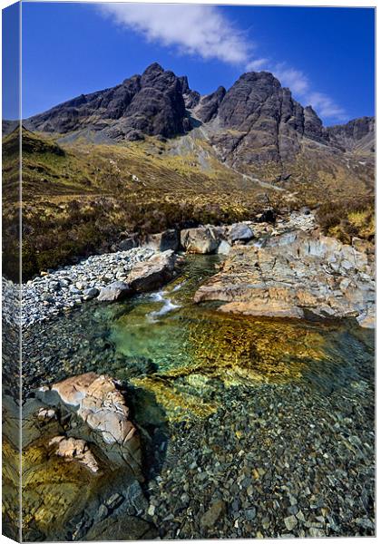 Red Cuillin Mountains on Skye Canvas Print by Steven Clements LNPS