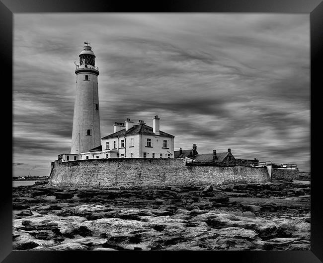 st mary`s lighthouse Framed Print by Northeast Images