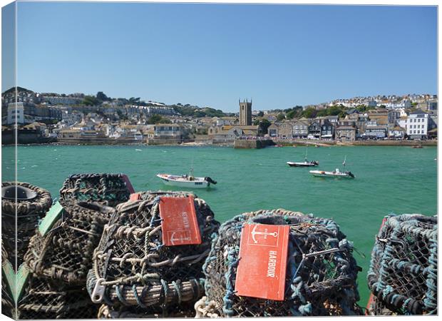 St Ives Harbour Canvas Print by Tom Smart