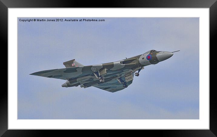 Vulcan XH558 Framed Mounted Print by K7 Photography