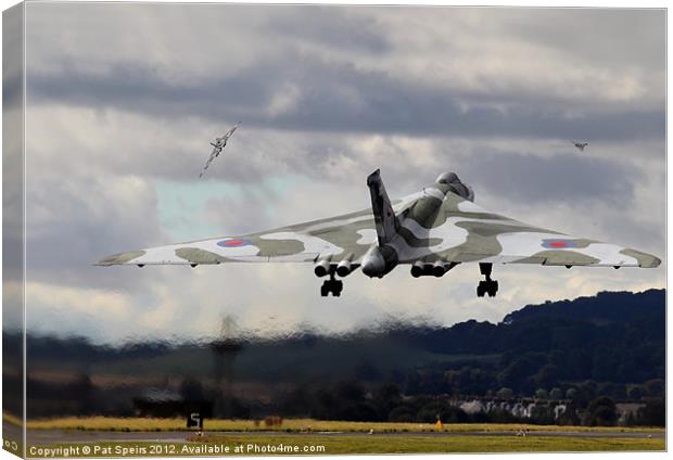 Vulcan Launch Canvas Print by Pat Speirs