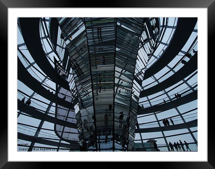Reichstag dome Framed Mounted Print by Jo Beerens