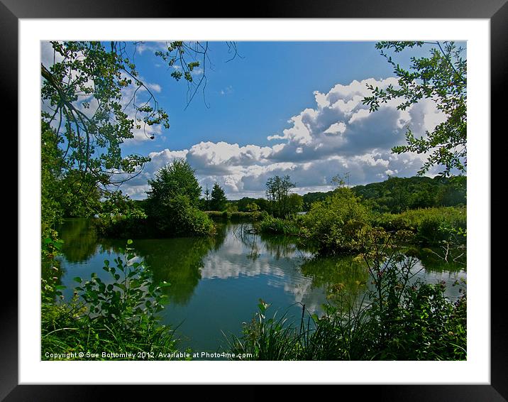Looking over stockers lake Framed Mounted Print by Sue Bottomley