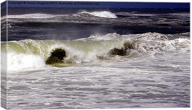 Surfing the sea Canvas Print by Susan Medeiros