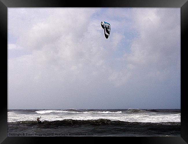 Kite Boarding across the Gulf Framed Print by Susan Medeiros