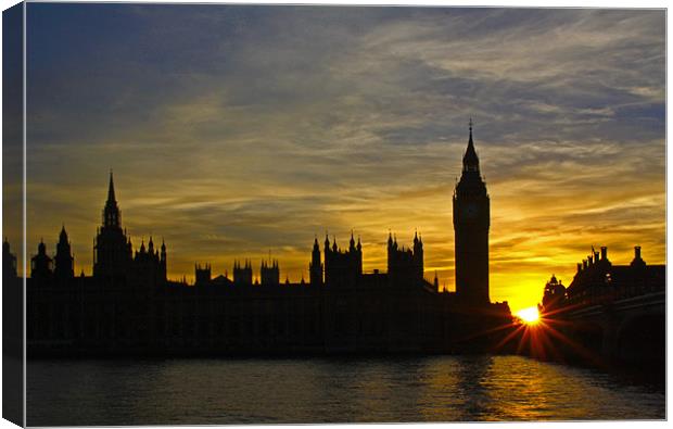 Sundown in London Canvas Print by Sandi-Cockayne ADPS