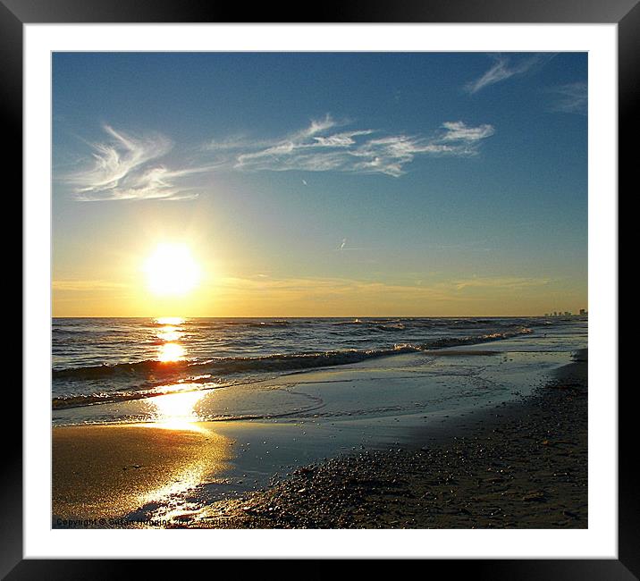 Coastline Sundown glimmer Framed Mounted Print by Susan Medeiros