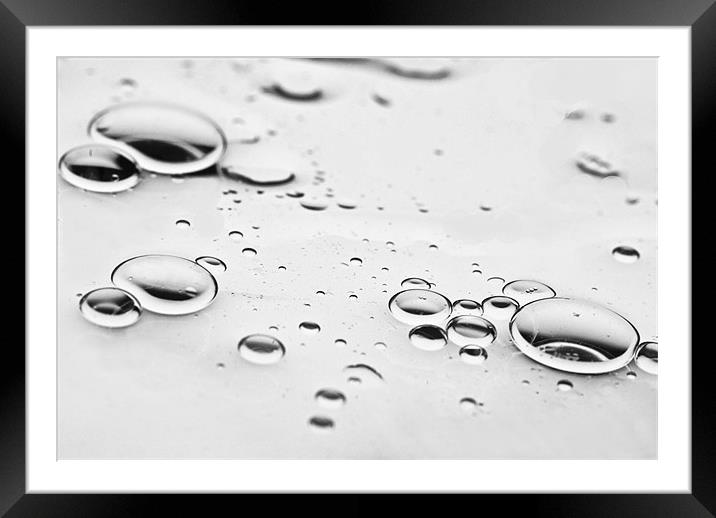 Simplistic Bubbles Framed Mounted Print by Oliver Porter