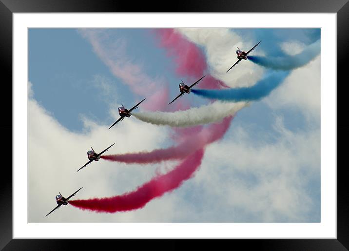 Red Arrows Swooping Pass Framed Mounted Print by Ben Blyth