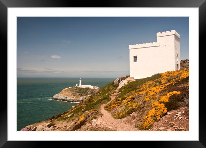 SOUTH STACK LIGHTHOUSE (Anglesey) Framed Mounted Print by raymond mcbride