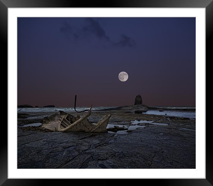 Black Nab and ship wreck Framed Mounted Print by Graham Moore