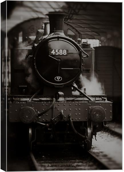 Steam locomotive Canvas Print by Graham Moore