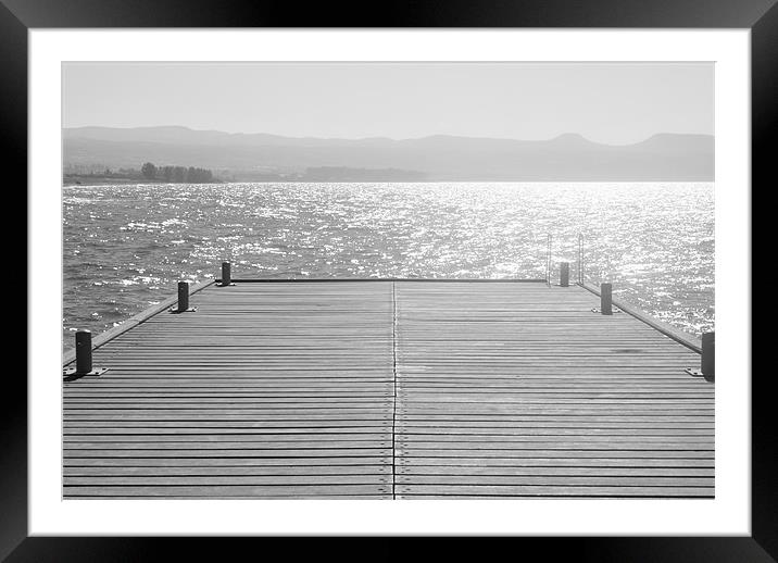 Jetty Framed Mounted Print by Les Hardman
