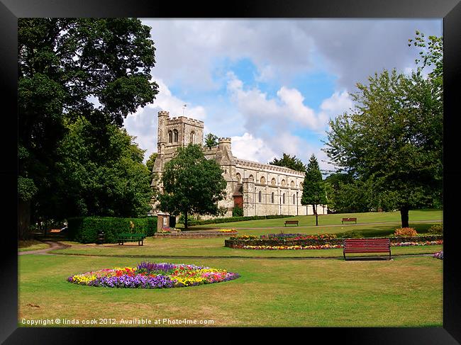 priory church in dunstable Framed Print by linda cook